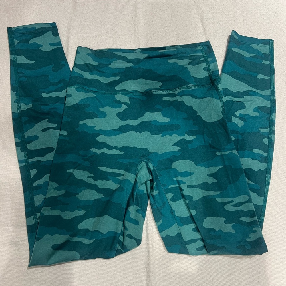 Bombshell Sportswear Teal Camouflage Leggings